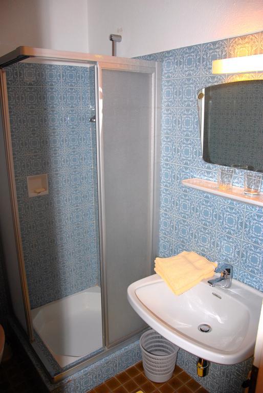Fruehstueckspension Wiesenhaus Miesenbach  Kamer foto