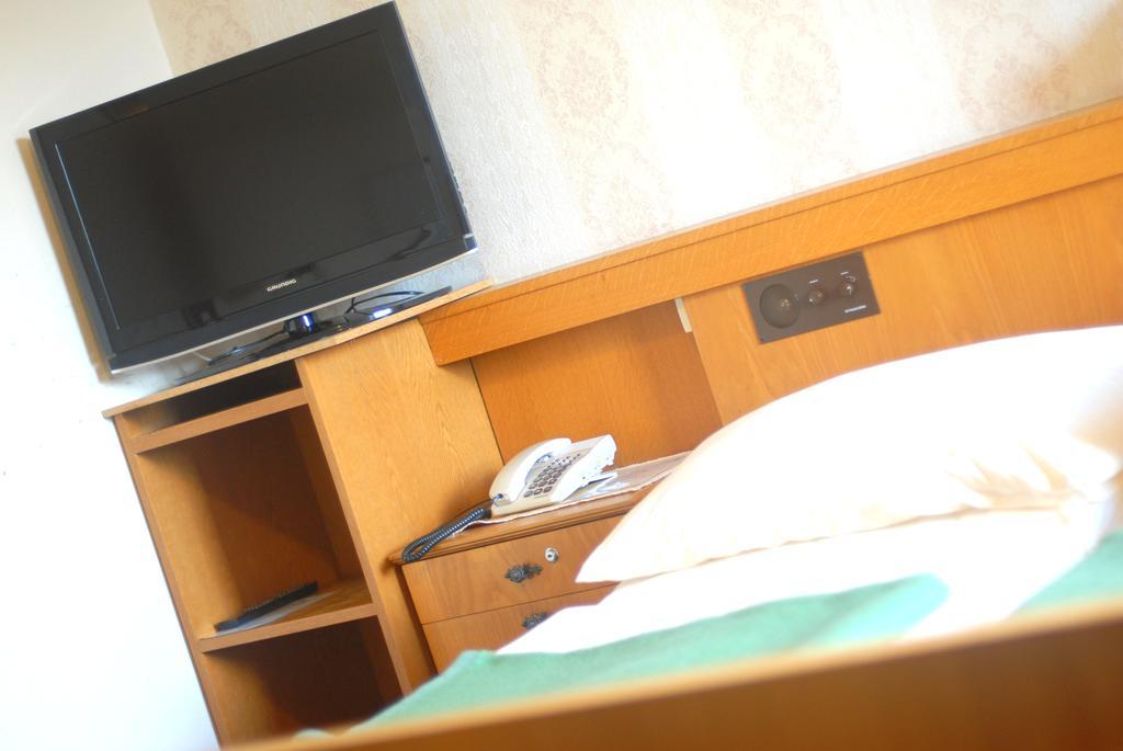 Fruehstueckspension Wiesenhaus Miesenbach  Kamer foto