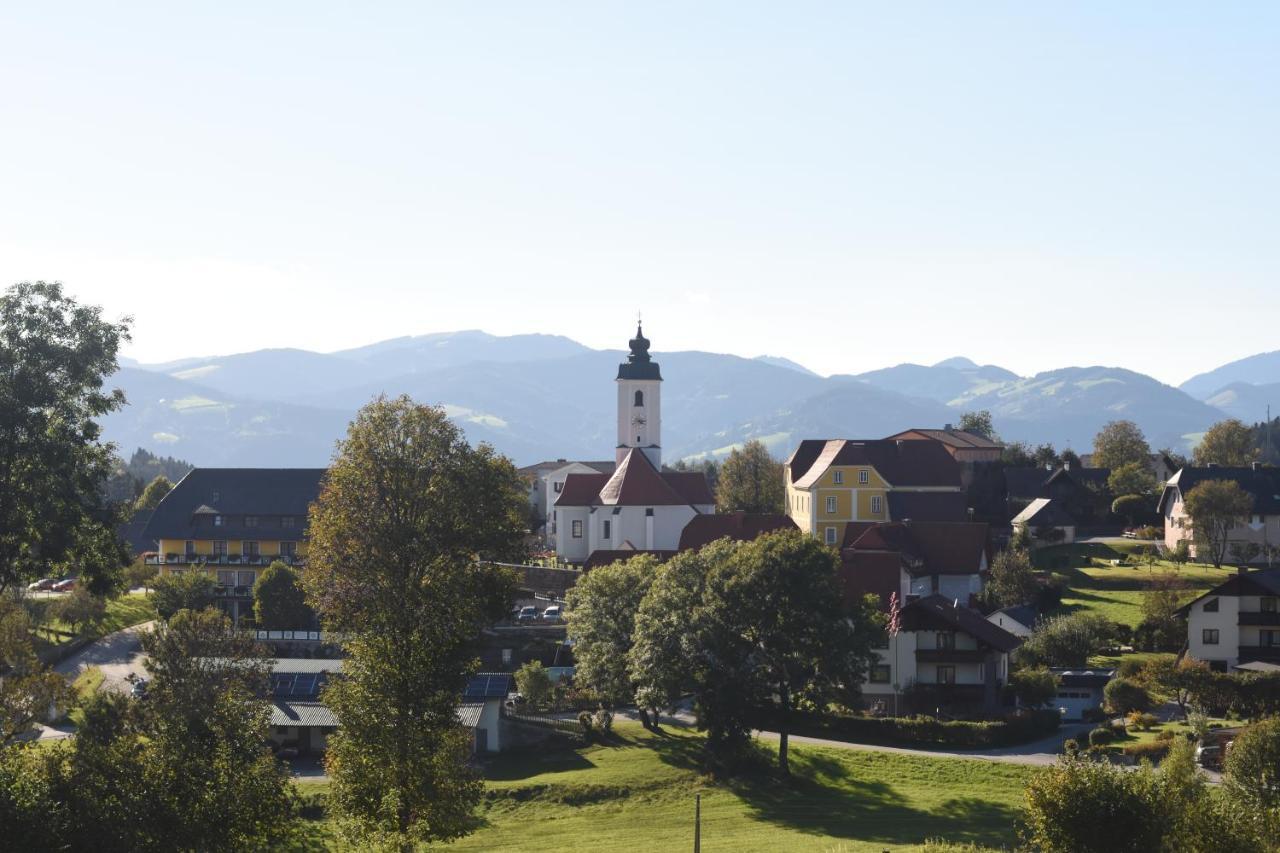 Fruehstueckspension Wiesenhaus Miesenbach  Buitenkant foto
